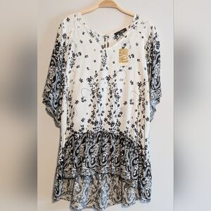 Suzanne Betro Hi-Lo Black/White Floral Print Tunic, Cape Sleeve, Ruffle Hem, XL